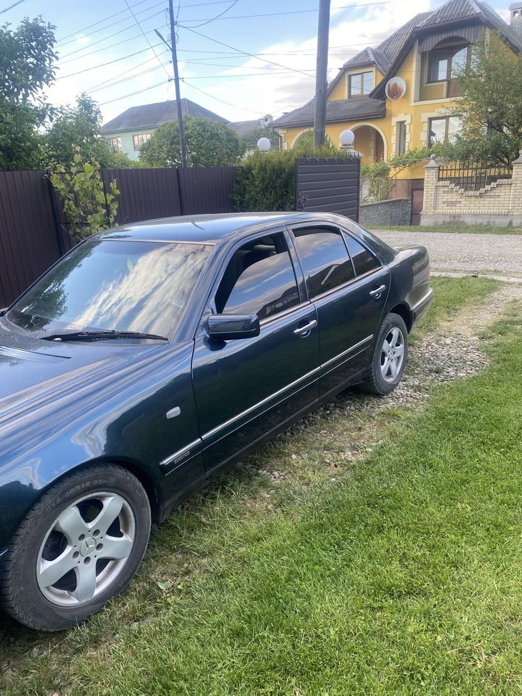 W210 mersedes 1998