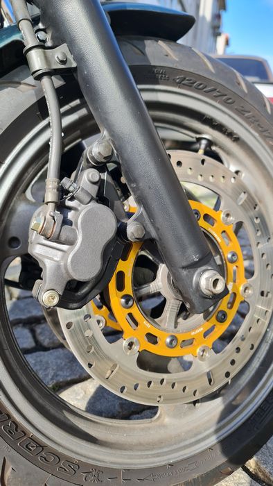 Street killer! Yamaha XJ600N personalizada. Muito material novo