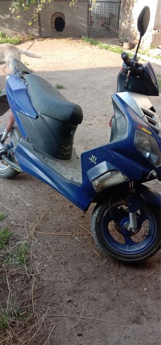 Скутер на ходу 5000