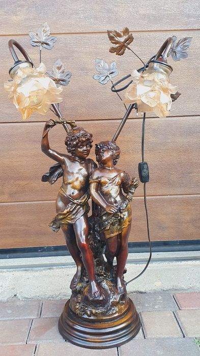 Lampka nocna  sygnowana August Moreau