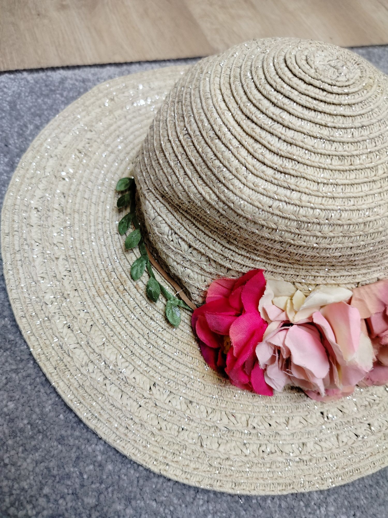 Letni kapelusz plażowy