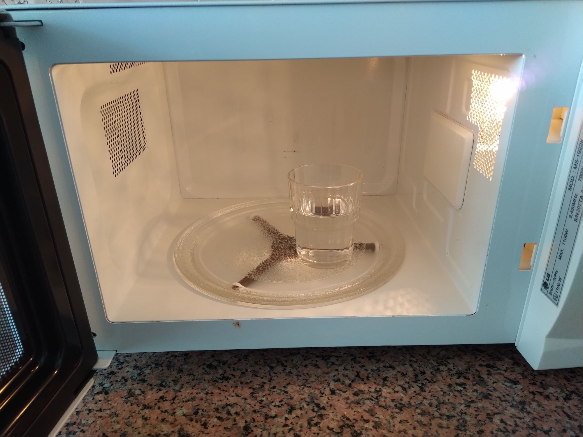 Micro-ondas LG 23 l casa quarto apartamento vivenda escritório gabinet