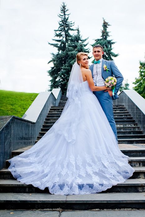 Весільна сукня в чудовому стані