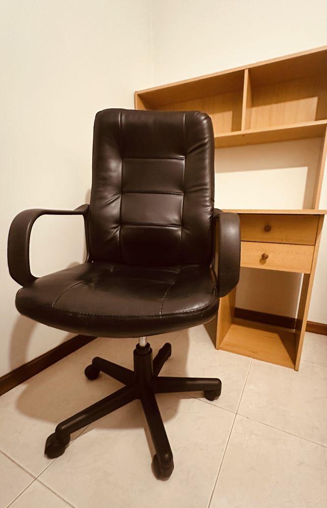 Secretaria + cadeira