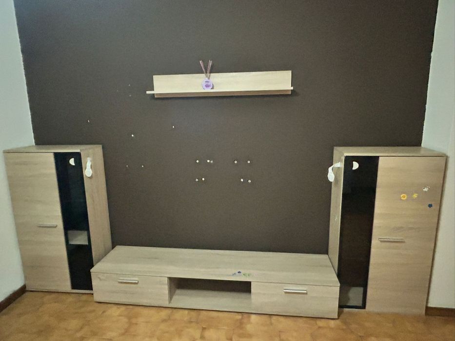 Conjuntos de móveis de TV com móvel central e 2 armários porta vidro