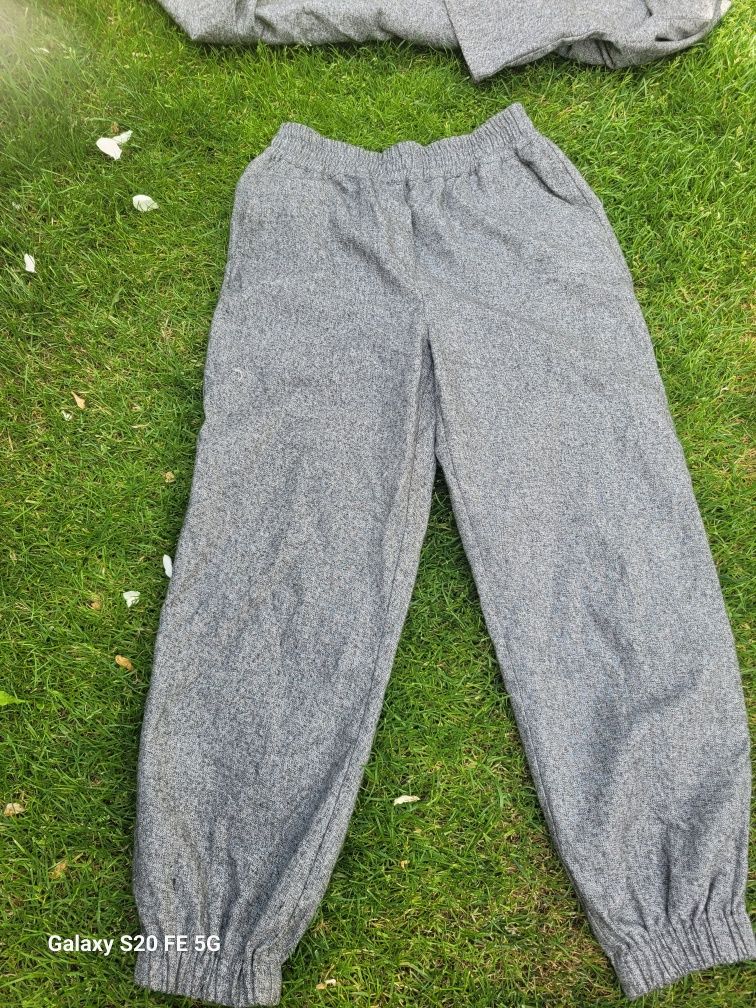 Sprzedam komplet spodnie bluza roz XS