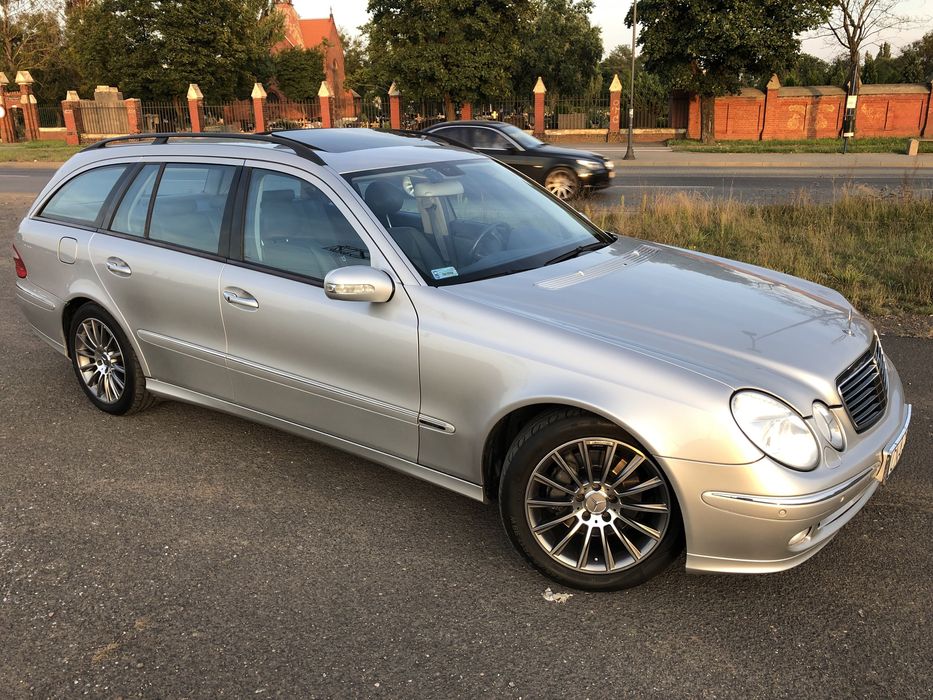 Mercedes-Benz e320 w211