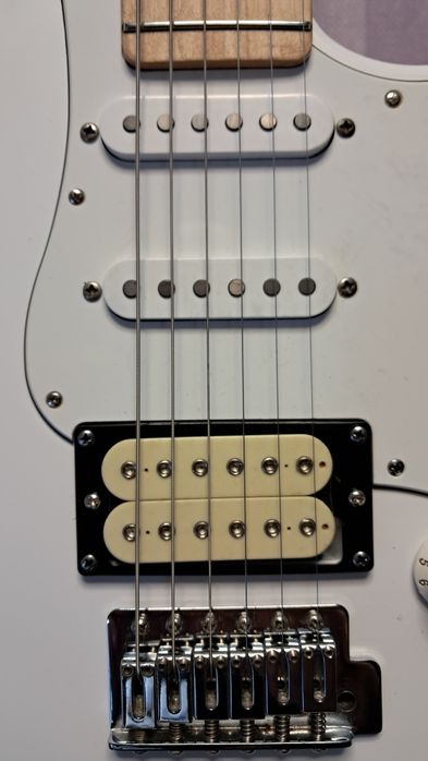 Срочно! Электрогитара YAMAHA Pacifica 112v