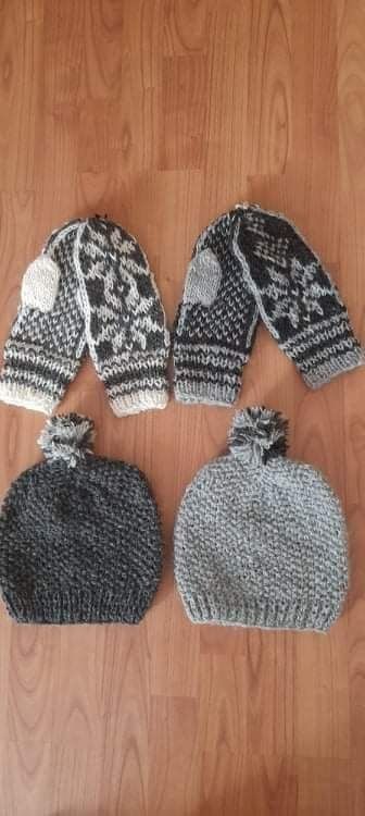 Sweter 100% wełna owcza ręcznie robione.