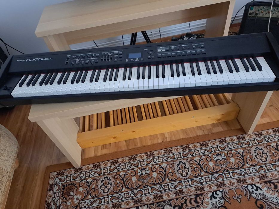 Roland RD 700 SX
