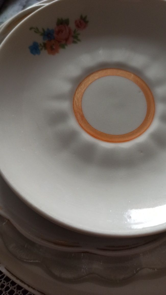 Talerzyki deserowe do ciasta podstawki do filiżanek porcelana sygnowan