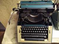Maszyny do pisania retro PRL