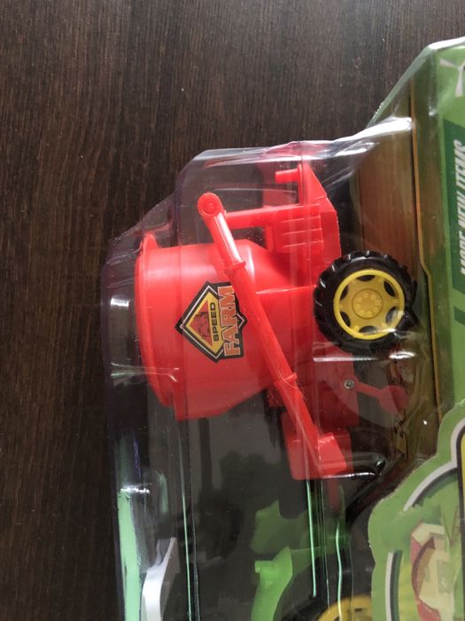 Zabawkowy trakor 48tknz