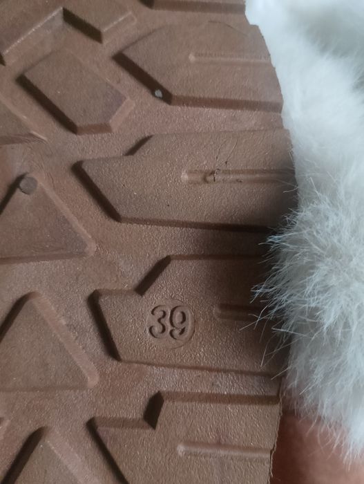 Buty damskie ocieplane z kożuszkiem na grubej podeszwie rozmiar 39