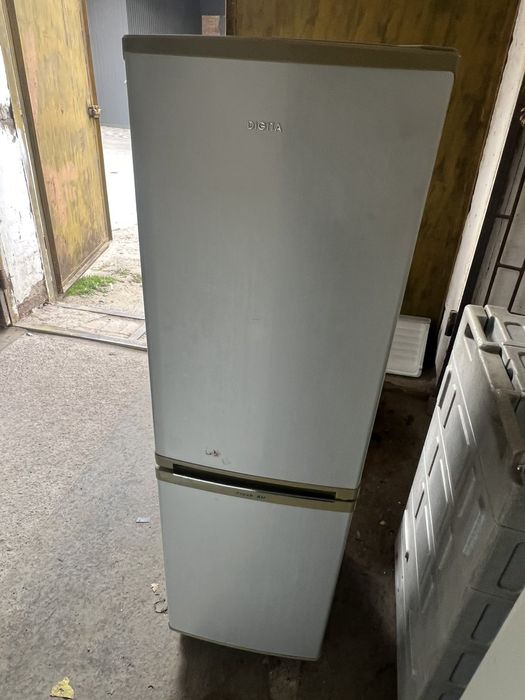 Холодильник добрий робочий стан