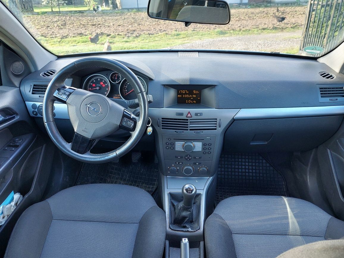 Opel astra h 1,8 benzyna 92 kW