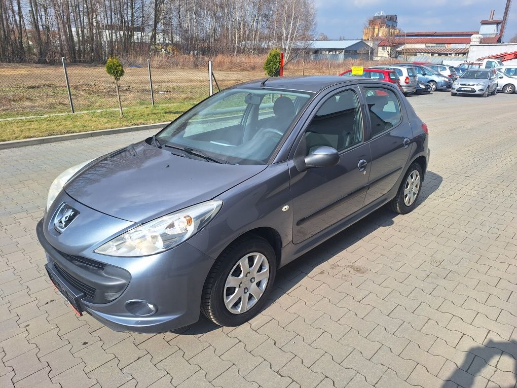 Peugeot 206+ *2010*Klima