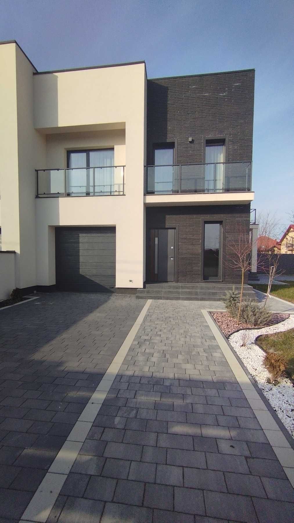 Продається котедж, вул. Тернопільська
Код: 24930