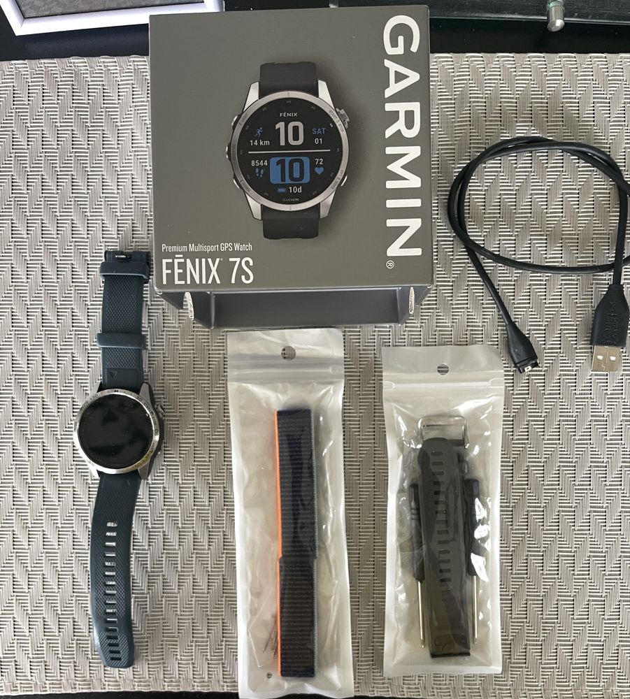 Smartwatch Garmin fenix 7s plus 2 paski