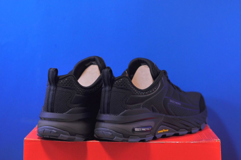 Кросівки Skechers Max Protect , Nike Air Jordan 4 Rm Black оригінал