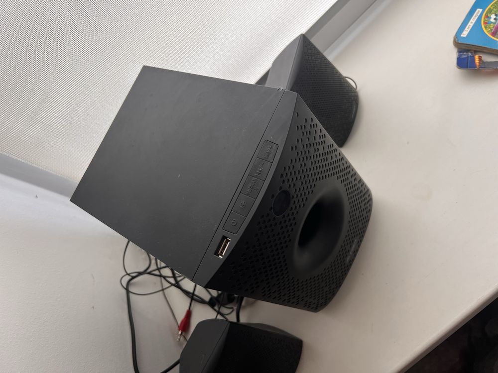 Продам колонки(акустичну систему) F&D F210x