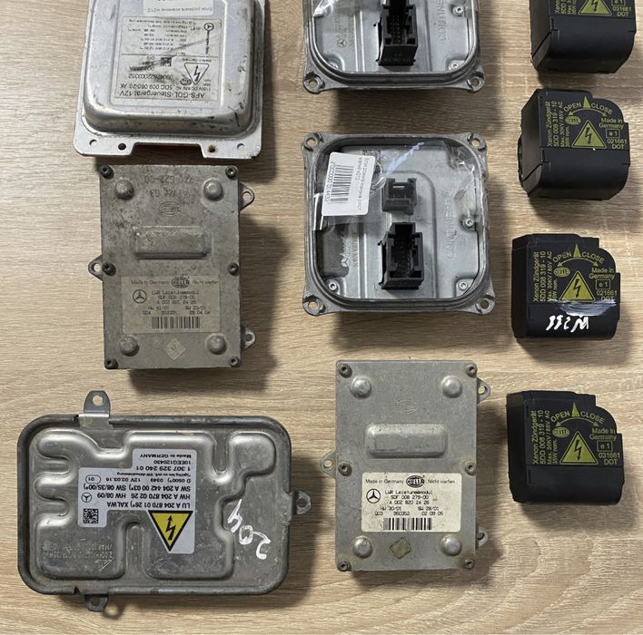 Блок розжига ксенона лампочка W221 203 204 205 163 211 164 213 166 212