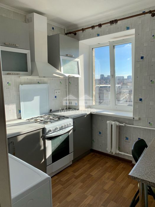 Продам 1 к квартиру Бот Сад Павлово поле, Олександра Олеся, 10