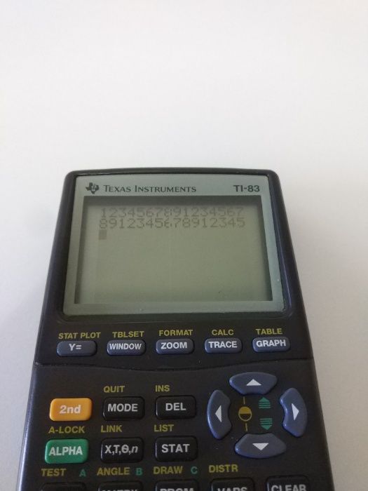 Calculadora Texas Instruments TI-83