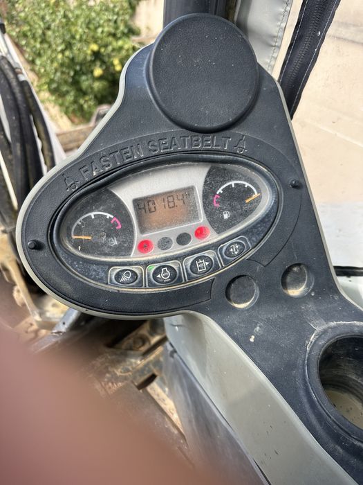 Bobcat escavadora E32