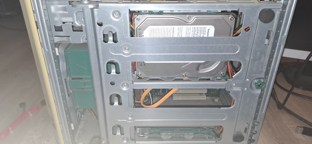 Komputer Fujitsu Siemens Esprimo p5915 intel core 2 duo 6300