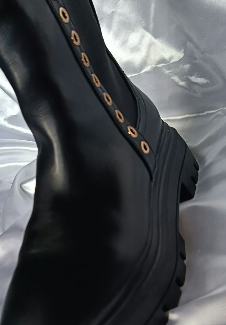 Buty typu botki Reserved roz 38
