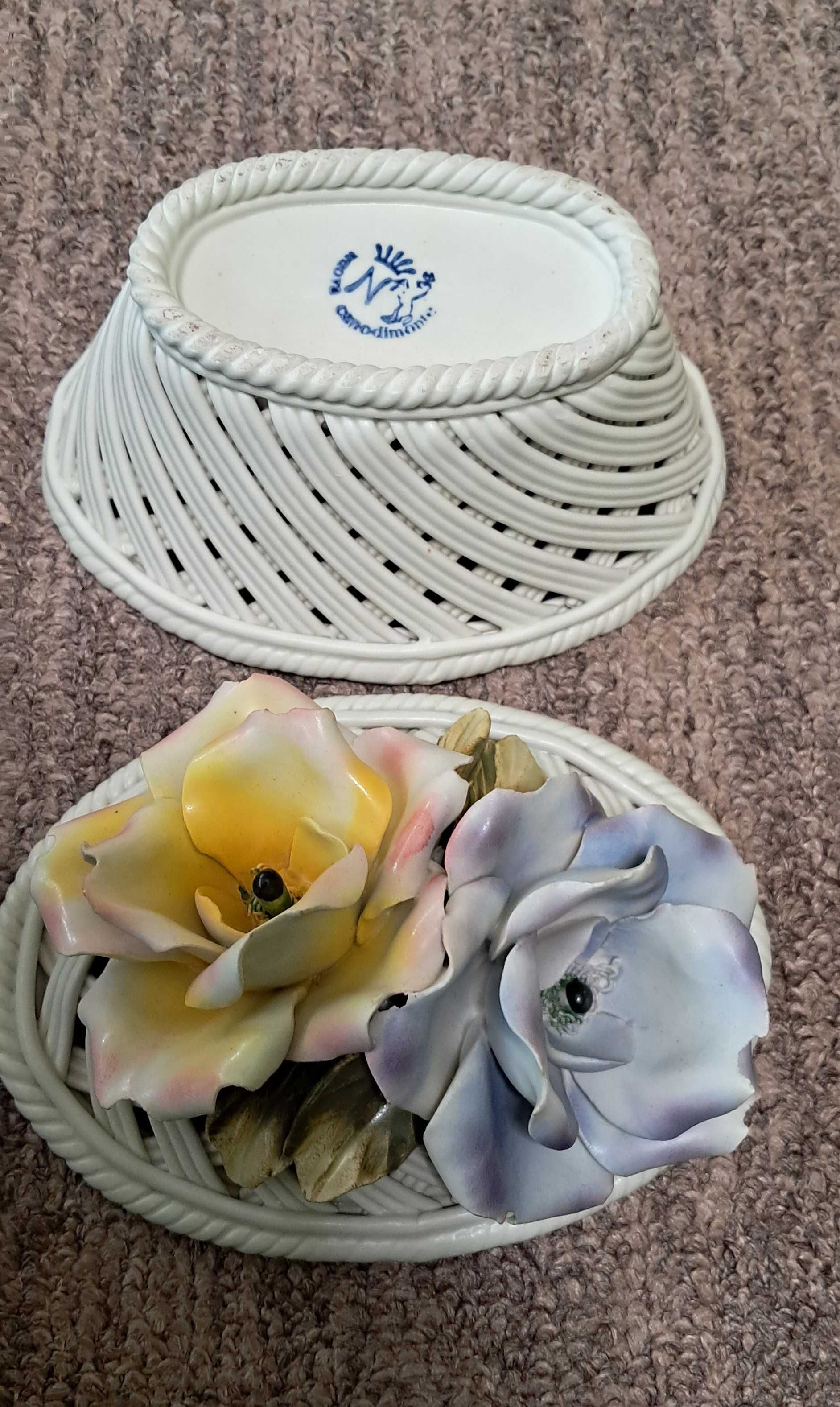 Szkatułka Bombonierka Miska porcelana Nuova Capodimonte Włochy