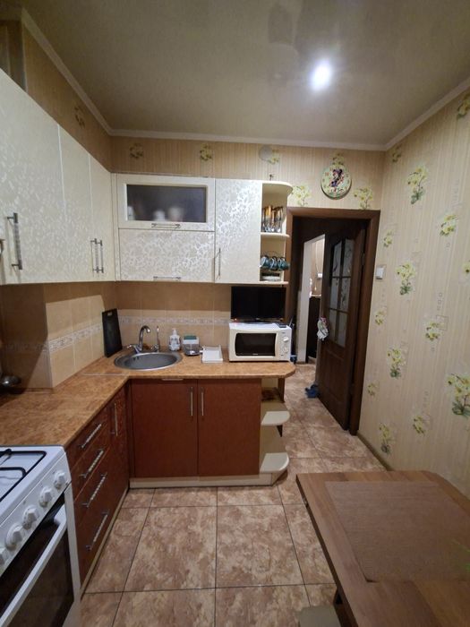 Подобова оренда квартири біля Тисячки  2 кімнати