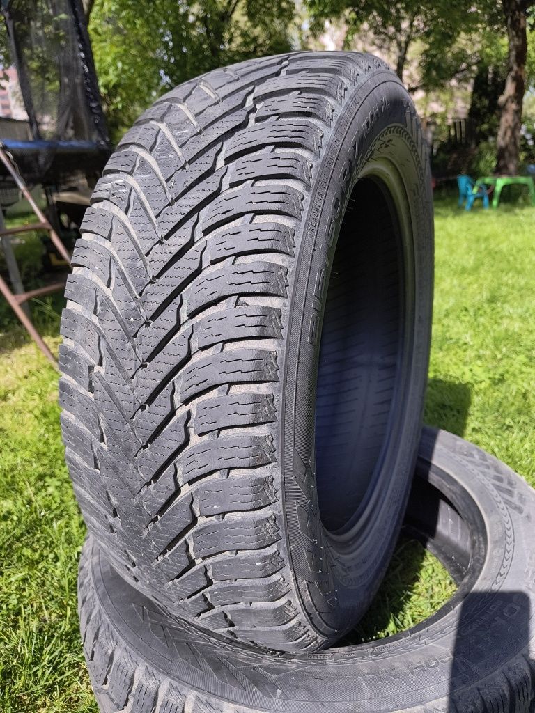 2x opony NOKIAN 215/60/17 Weatherproof SUV opona R17 zima 215/60R17