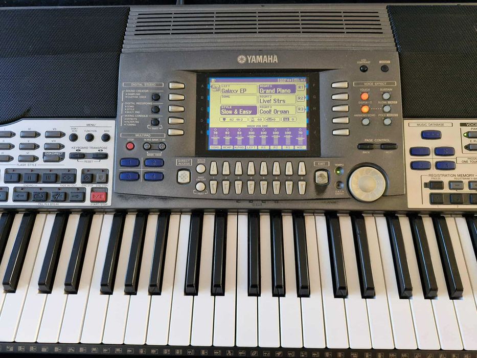 Keyboard YAMAHA PSR 9000