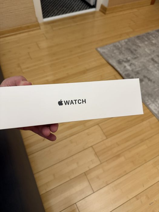 Продам apple watch SE 2
