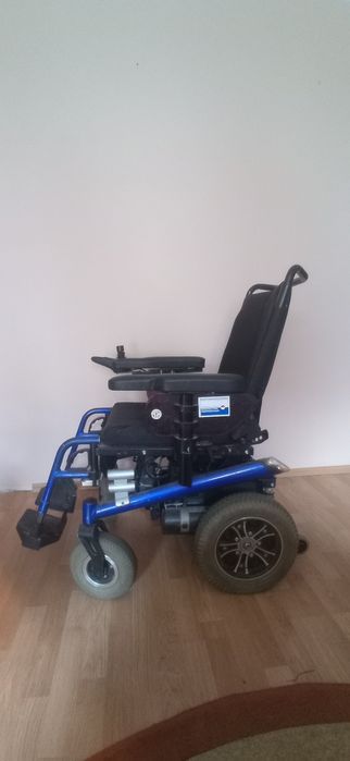 Wózek inwalidzki elektryczny