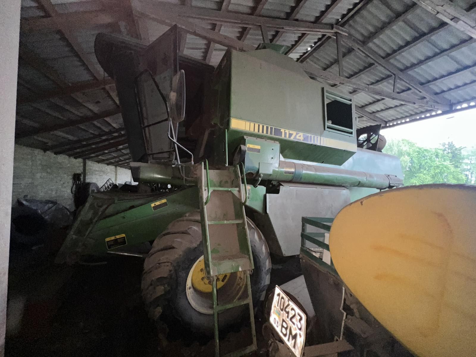 John Deere 1174; 1085 Hydro 4