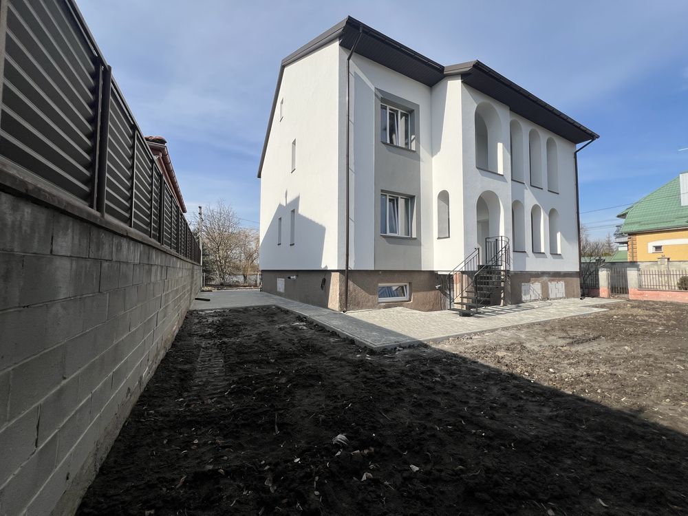 Продам будинок біля озера Рівне р-н Гідропарк