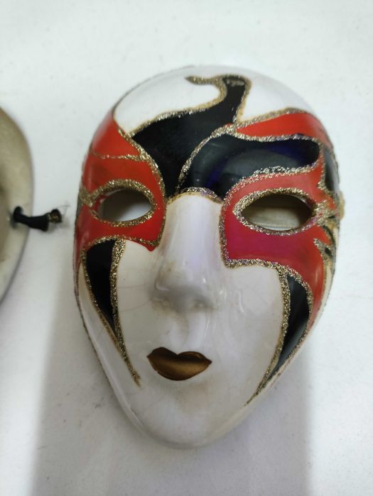 3 Máscaras de porcelana de parede