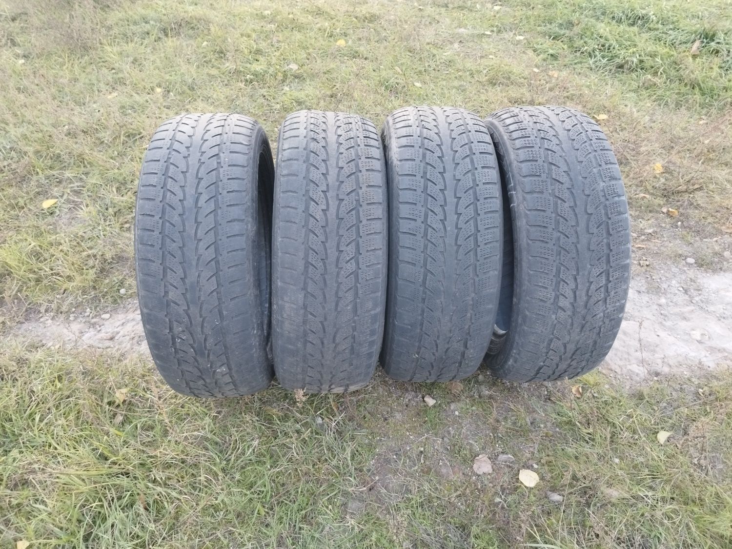 Nokian Hakkapeliitta R3 SUV 235 60 R18 107v