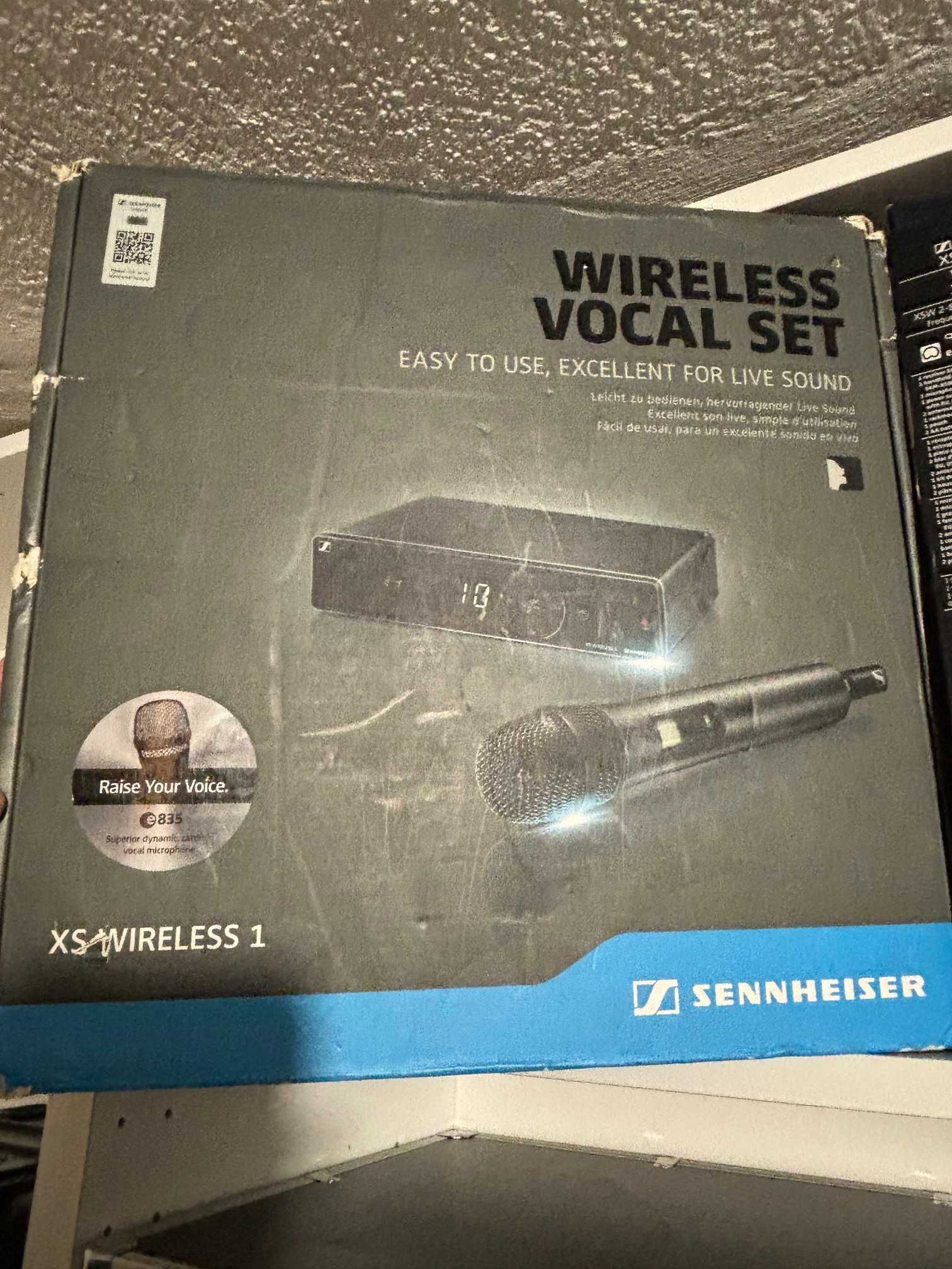 Microfone de Mão wireless Sennheiser XSW 548-572 MHZ