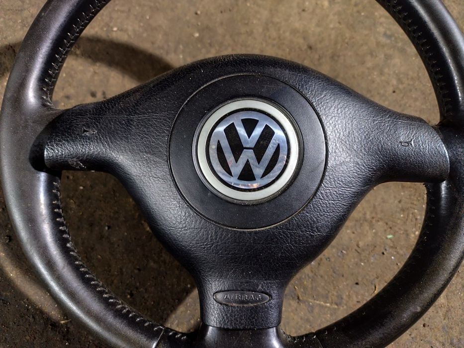 VW Passat B5 Bora Golf IV kierownica trójramienna poduszka