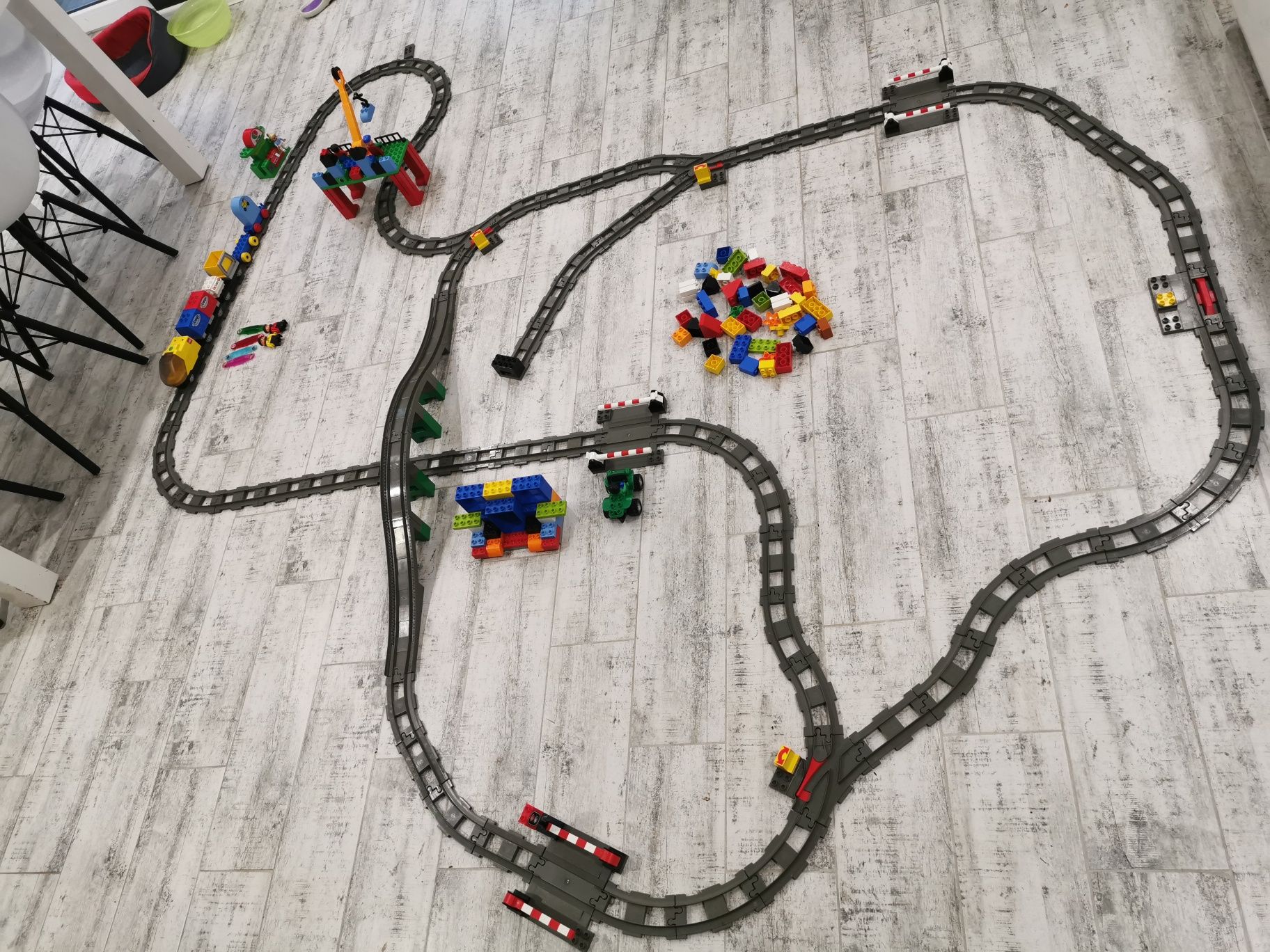 Inteligentny wielki zestaw Lego Duplo tory kolejowe klocki