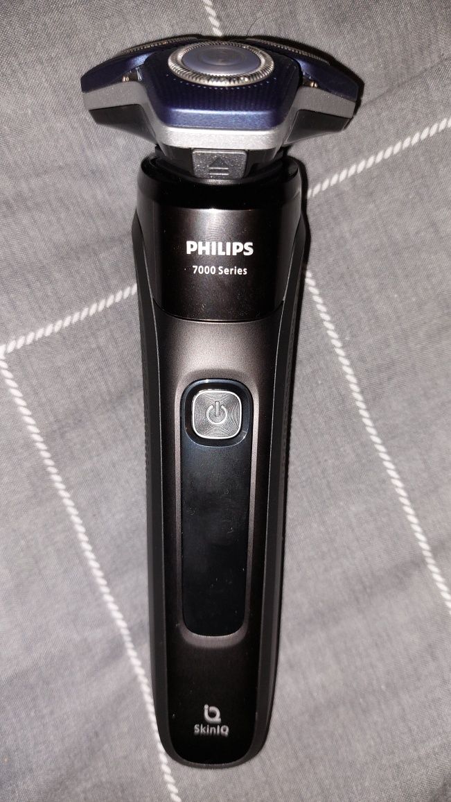 Philips S7886/58 електробритва