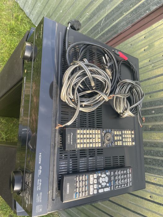 Zestaw Amplituner Pioneer VSX-920-K i kolumny Jamo S 606