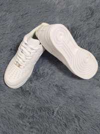 Nike Air Force 1 Low '07 White  37.5