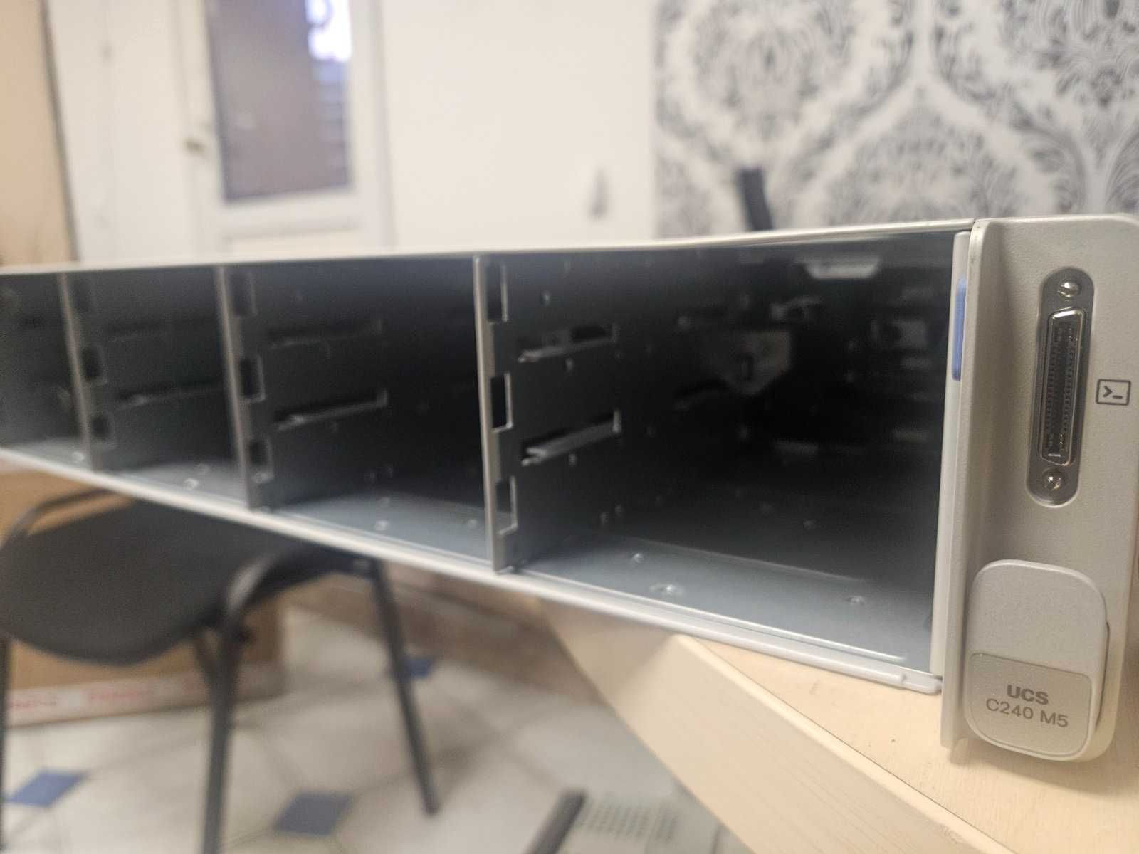 Сервер Cisco C240 M5 12LFF + 2SFF, 2 Xeon 5120 = 28ядер 56 потоків