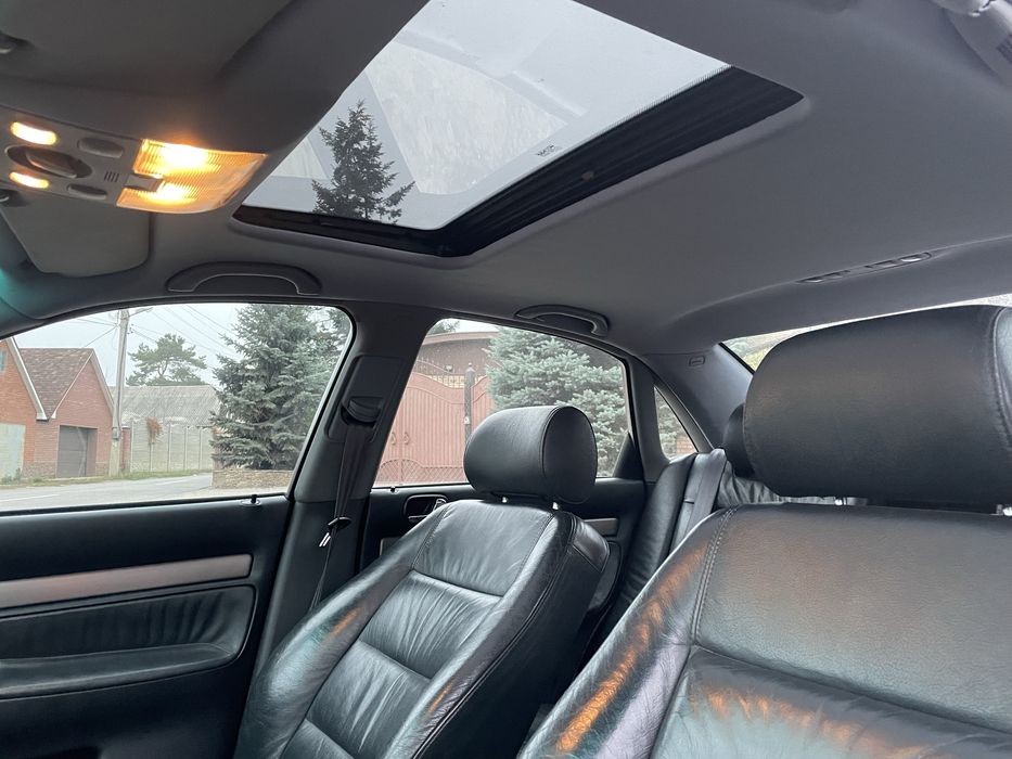 Audi A4 Автомат 2.4 v6