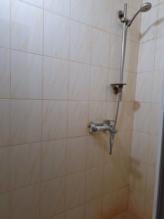 Здам дві кімнати в трикімнатній квартирі (без господині)